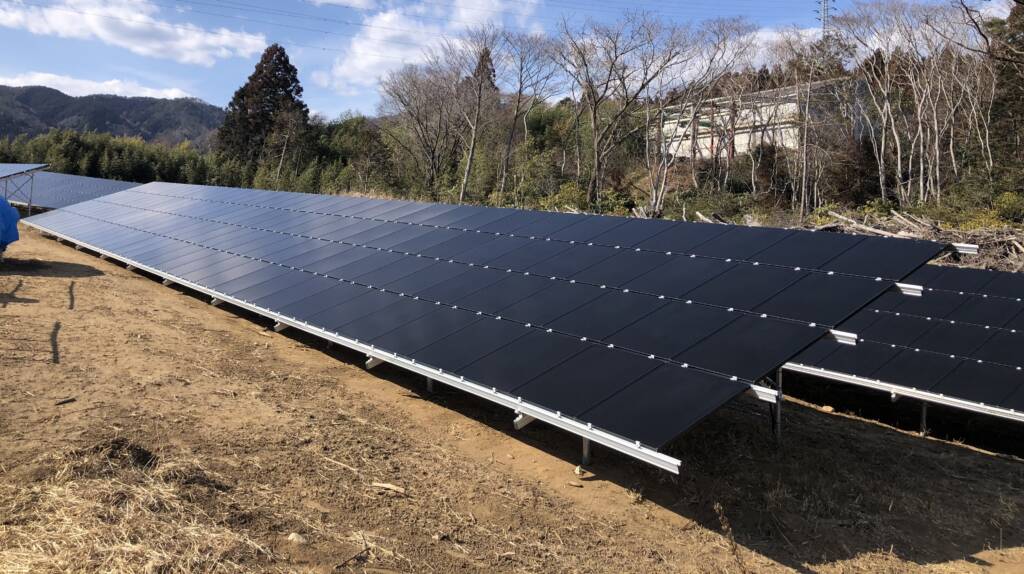 Ｉ様　太陽光設置工事 ・容量 100.45kw ・設置形態 野立て ・用途 全量売電